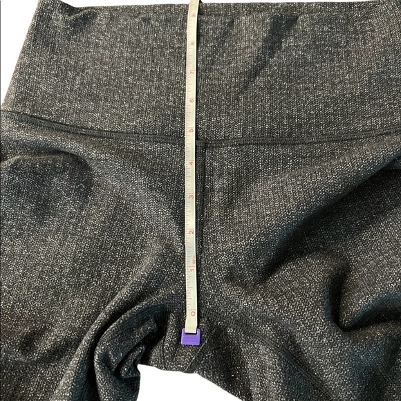 LULULEMON WOMENS GRAY ATHLETIC LEGGINGS SIZE 6 - Picture 3 of 9